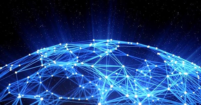 Какие отрасли экономики получили большие выгоды от использования нейросетей?